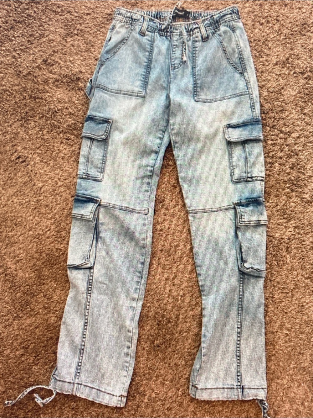 Relaxed Light Blue Cargo Jeans for Women - Casual Utility Style
